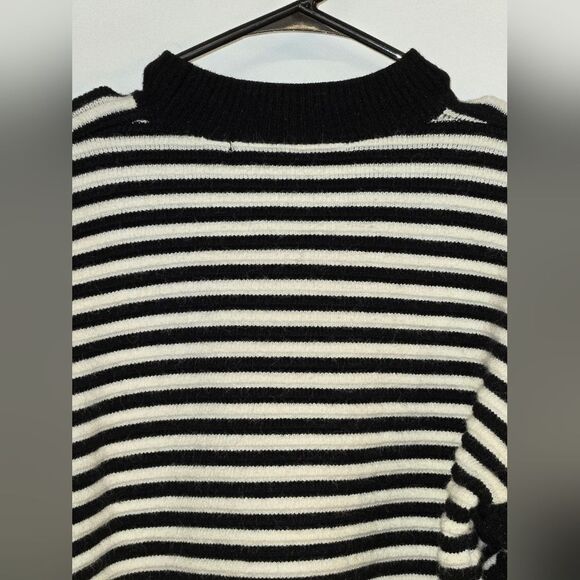 English Factory Sweater - Picture 12 of 13